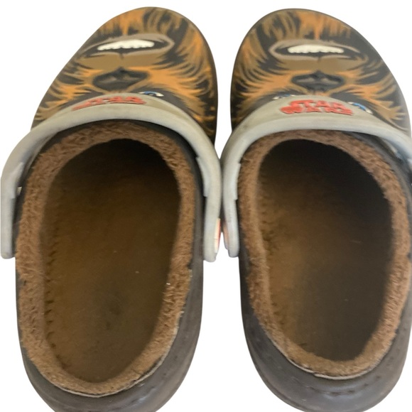 Star Wars Crocs Kids Fun Lab Lined Chewbacca Brown special-edition slip on Clogs - Picture 2 of 8